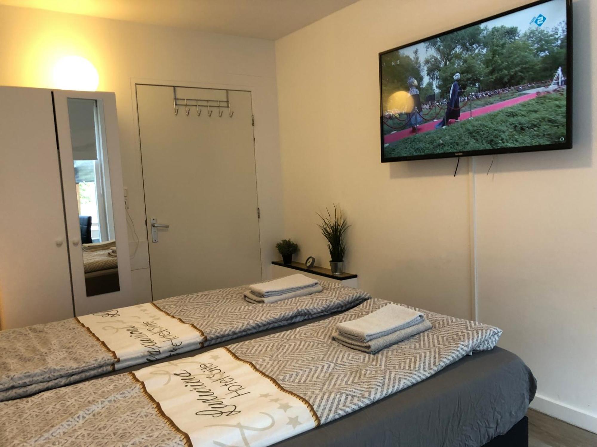 Luxe appartementen Apeldoorn with Outside JACUZZI&SAUNA Buitenkant foto